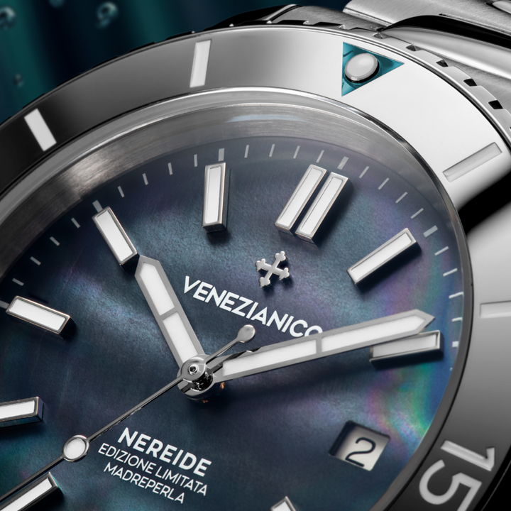 Venetiaanse Nereid Wolfraam - Limited Edition Parelmoer