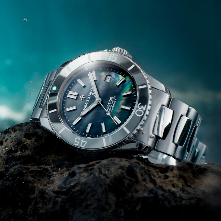Venetiaanse Nereid Wolfraam - Limited Edition Parelmoer