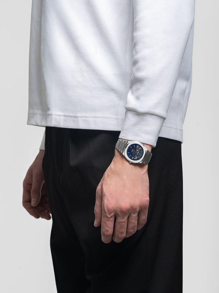 D1 Milano Carbon Reef Ultra Thin Watch 39 mm D1-UHBJ04