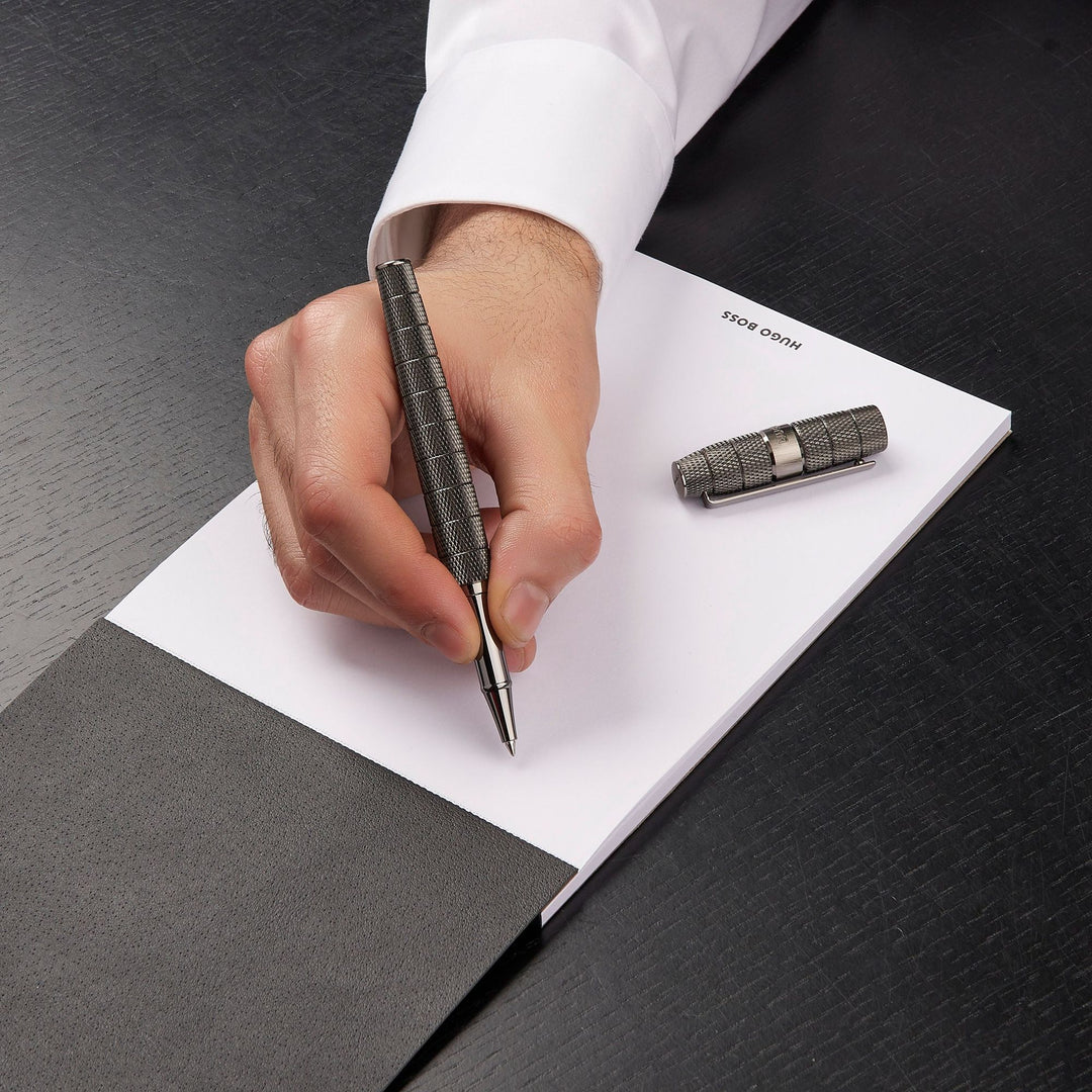 Hugo Boss Quantum Gun ballpoint pen HSH4985D