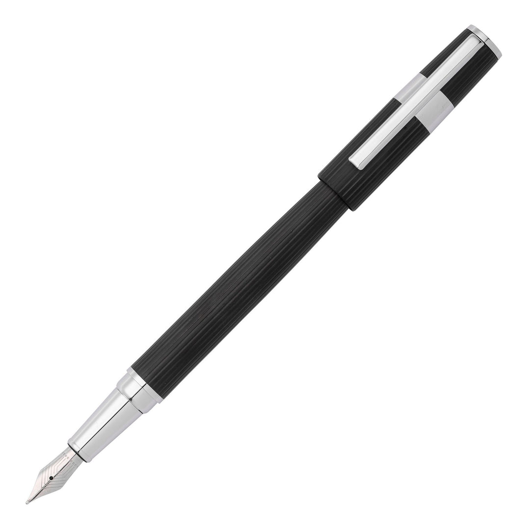 Hugo Boss Gear Pinstripe Füllfederhalter Schwarz / Chrom HSV2852A