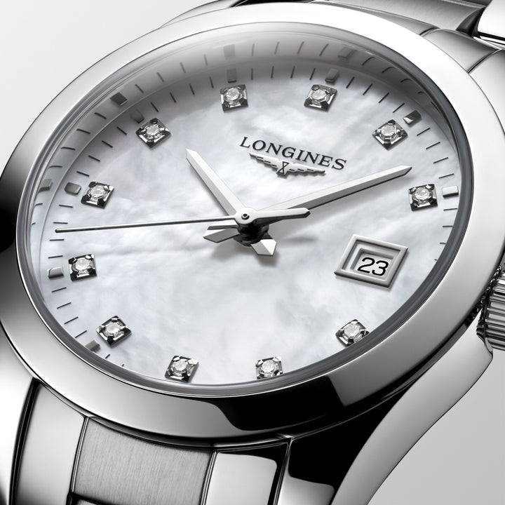 Longines Conquest Classic horloge 29 mm parelmoer diamanten quartz staal L2.286.4.87.6