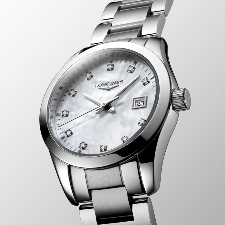Longines Conquest Classic horloge 29 mm parelmoer diamanten quartz staal L2.286.4.87.6