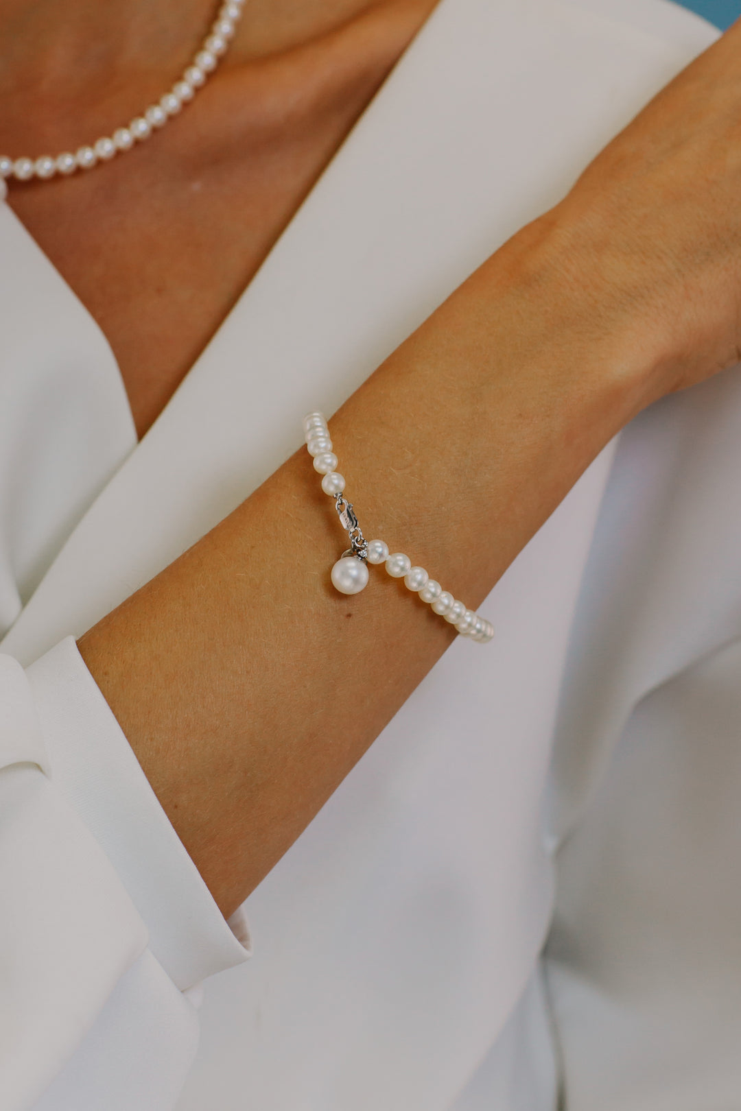 Comete Acquadolce Pearl Strand Bracelet in Gold and Diamond BRQ265