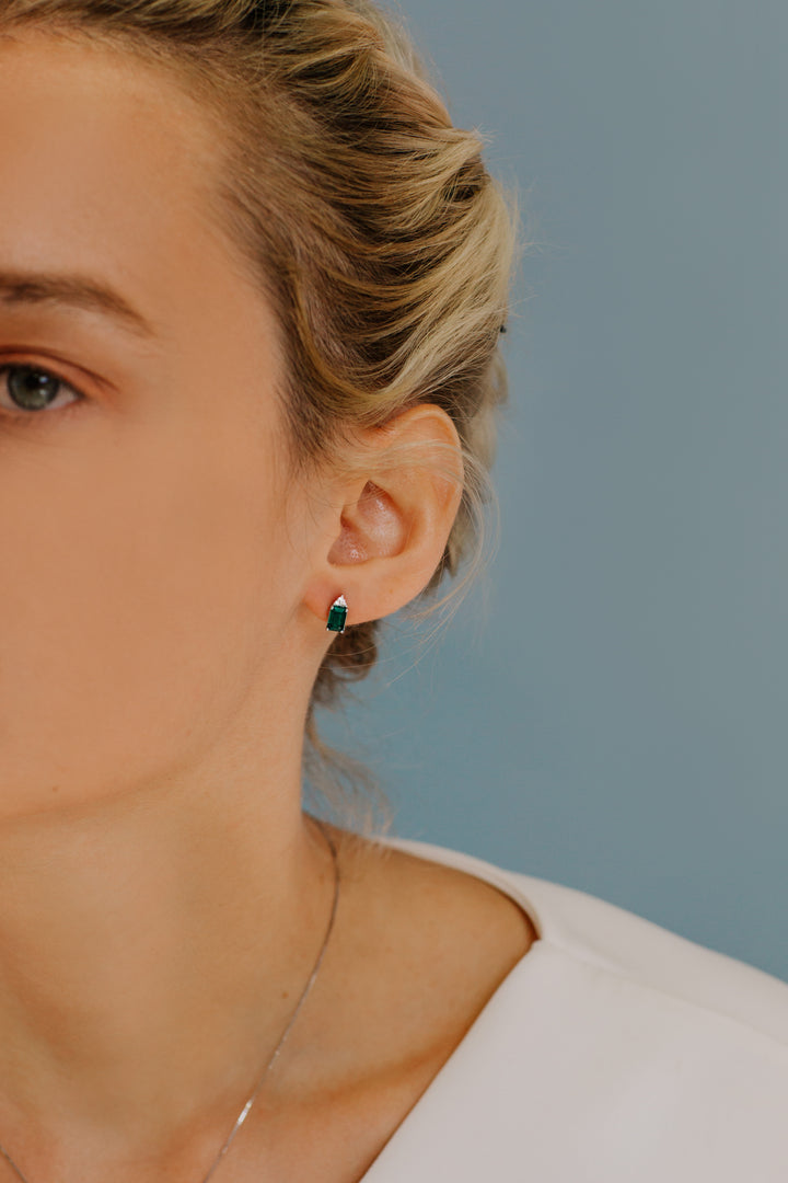 Comete Earrings in Gold, Diamonds and Octagonal Emeralds ORB909