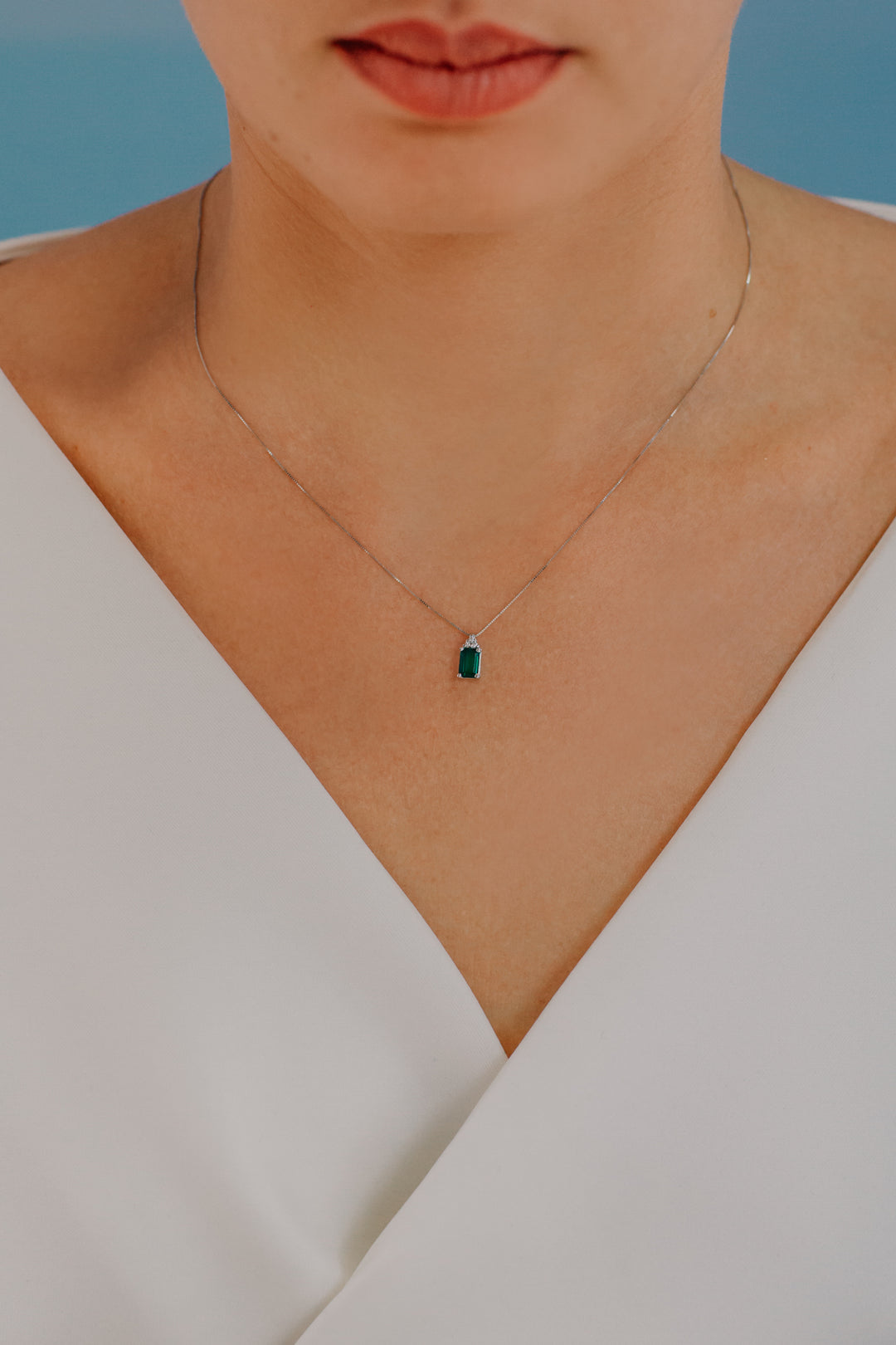 Comete Necklace in Gold, Diamonds and Octagonal Emerald GLB1438