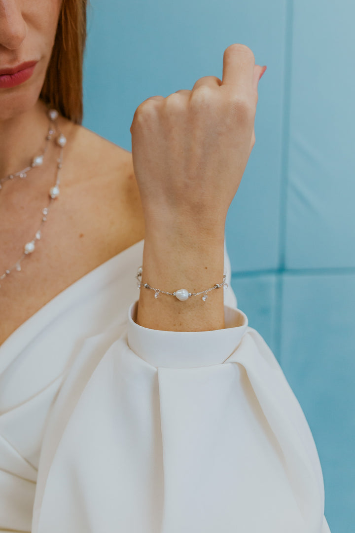 Comete 925‰ Silver Bracelet with Acquadolce Pearls and white crystals BRA276