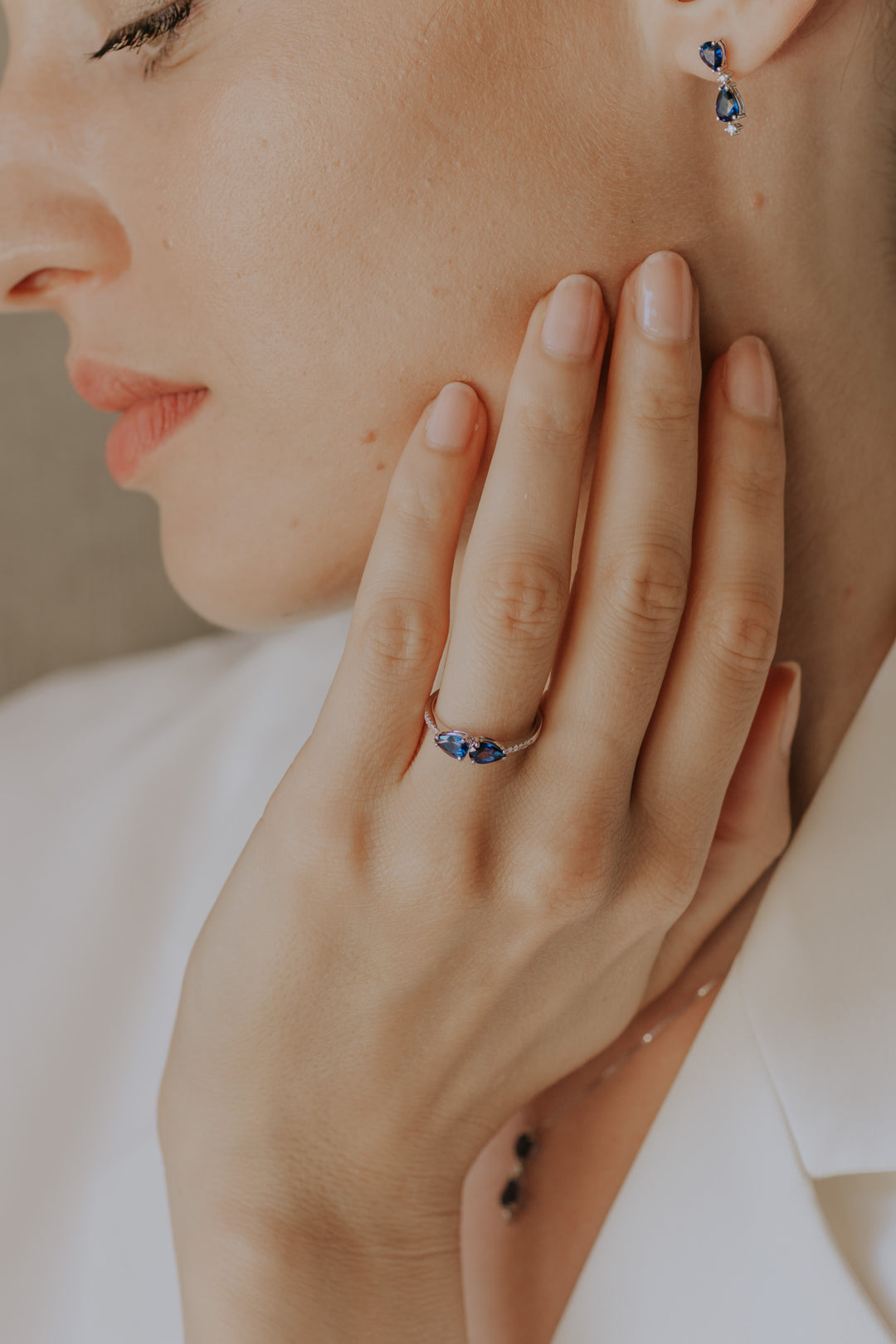 Comete Gold Ring with Diamonds and Sapphires Drop ANB2635