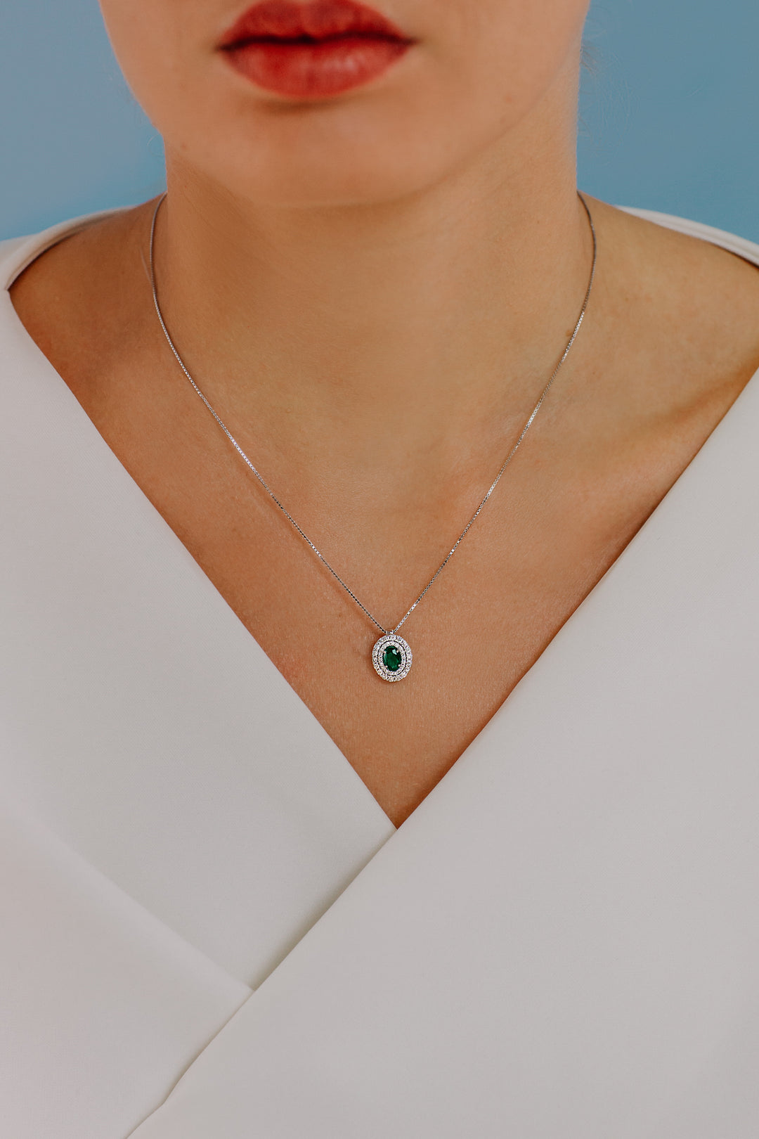 Comete Necklace in Gold, Diamonds and Oval Emerald GLB1472S3