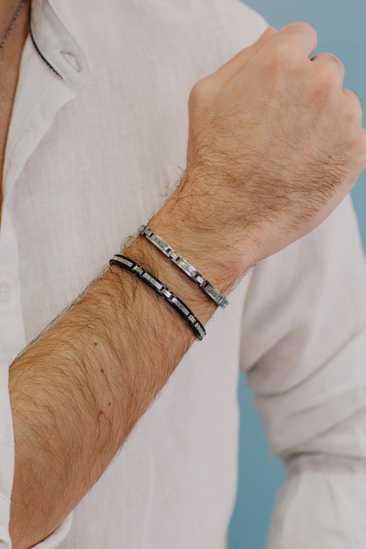 Comete Texture-armband van gepolijst en gesatineerd staal UBR980
