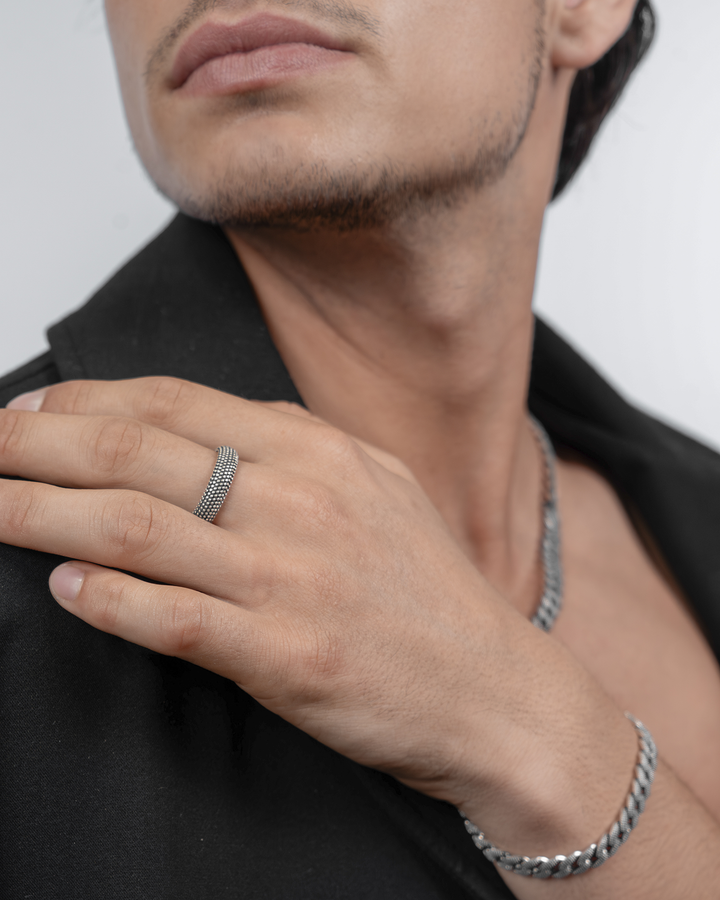 Comete Ring in 925‰ burnished silver UAN130M24