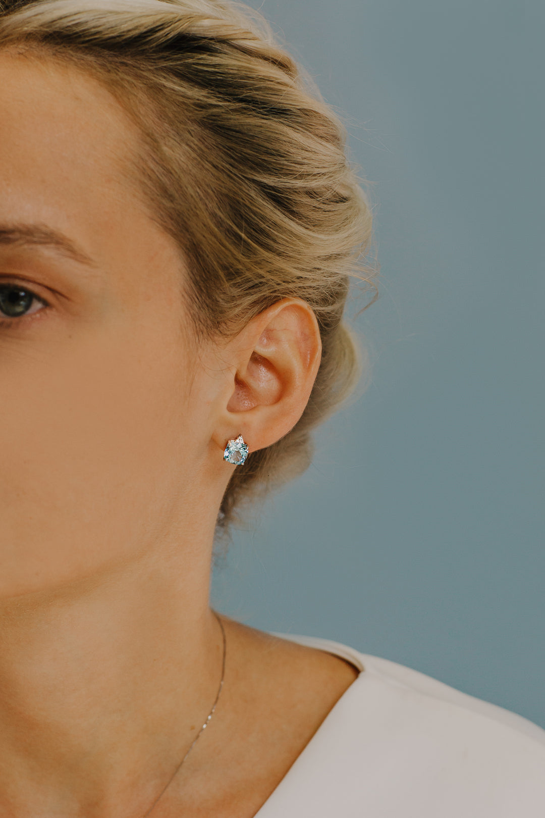Comete-Ohrringe aus Gold und antikem Blautopas ORB852