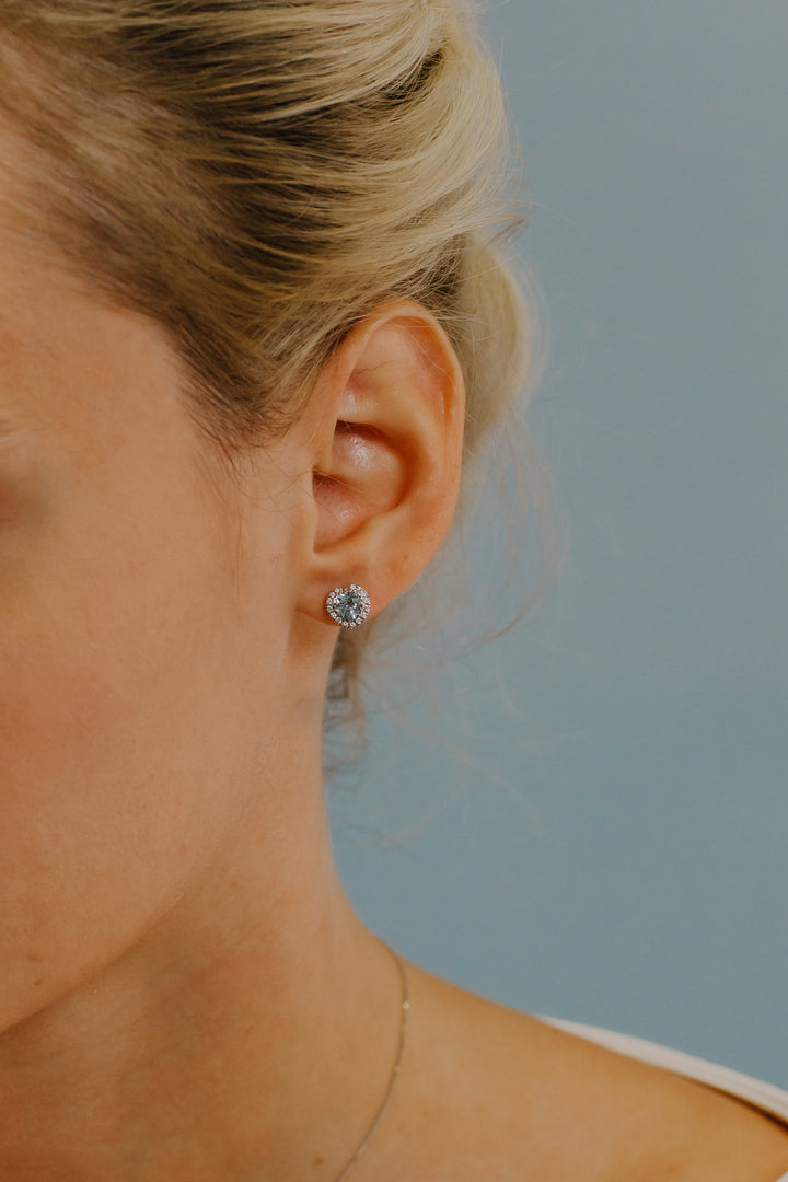 Comete Goldohrringe mit Diamanten und Aquamarinherz ORQ251