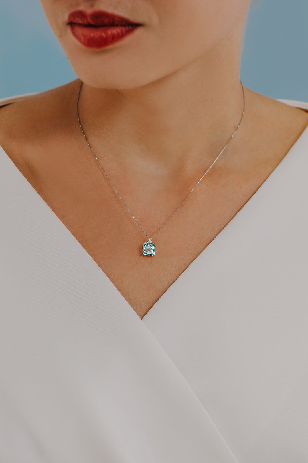 Comete ketting in goud en antiek blauwe topaas GLB1348