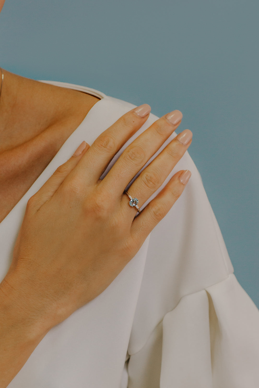 Comete Gold Ring with Diamonds and Oval Aquamarine ANQ296