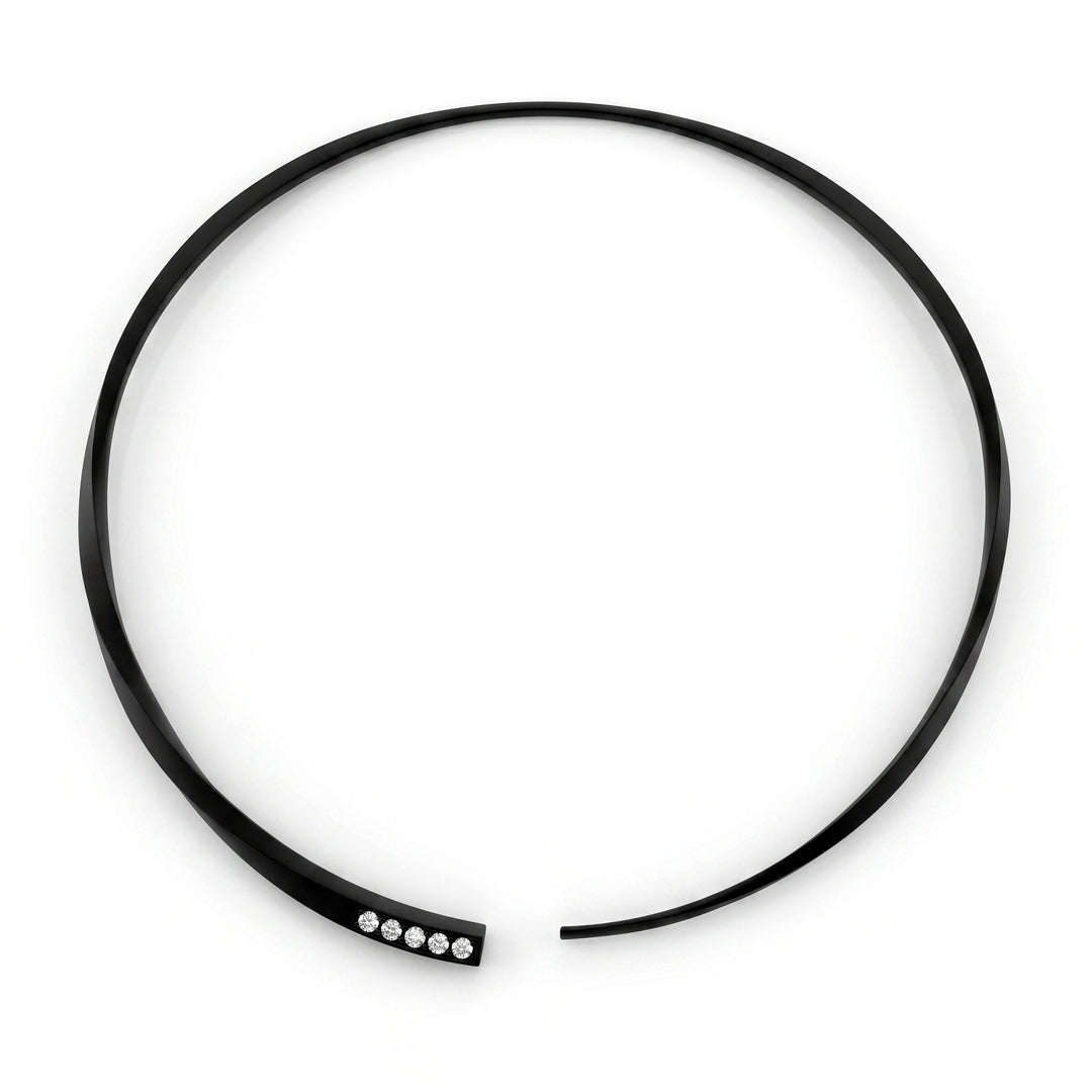 Golay black titanium necklace with five diamonds on the opening GD018DINE