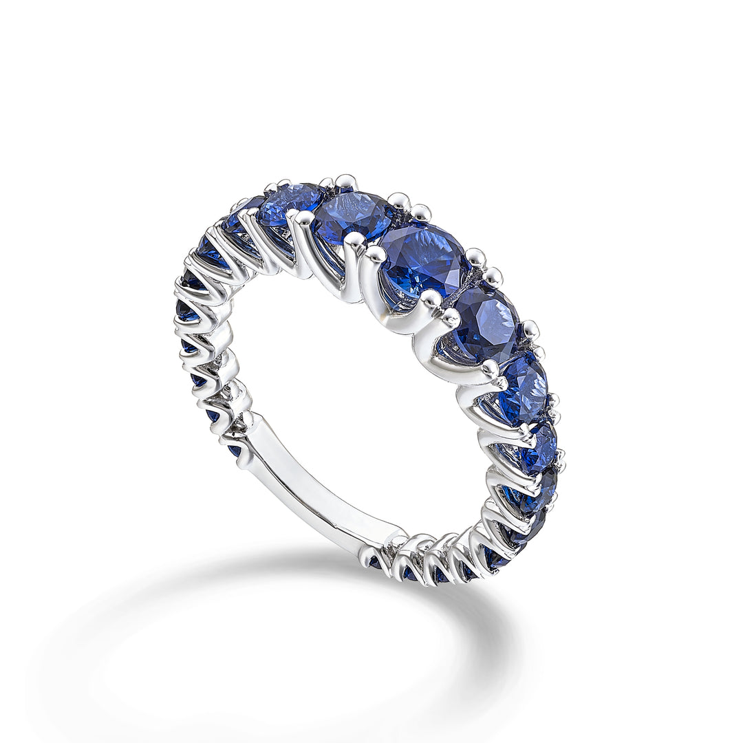Mikiko an 18kt lab sapphire central 2.50 ct 0.40 ct graduated with white gold bar MXDABIC1495ZFO4