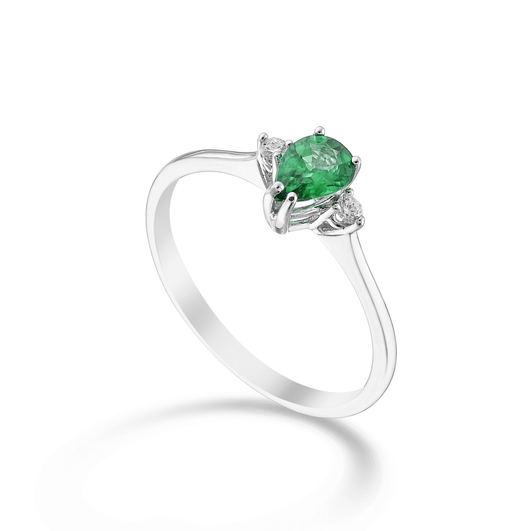Nihama an 9k emerald drop 6x4 and side diamonds NA5217R4BE