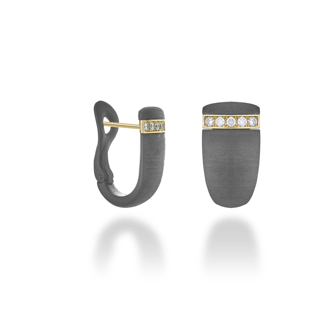 Golay clip-on earrings in black titanium and 18k rose gold. bezel set with diamonds GOR035O3DINETX