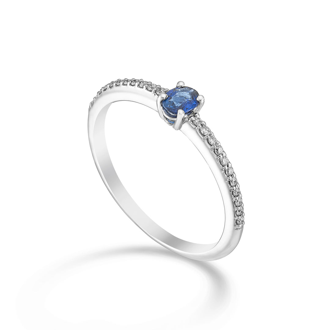 Mikiko, ein 18 Karat ovaler Tansanit, 5 x 4 ct.0,30 diam.ct.0,08 MA5192O4TZN