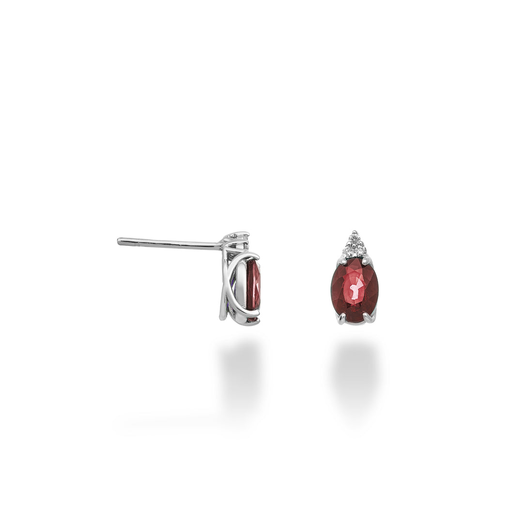 Nihama or 18k ruby ​​n. 7x5 oval and three diamonds NO5172O4RBN160