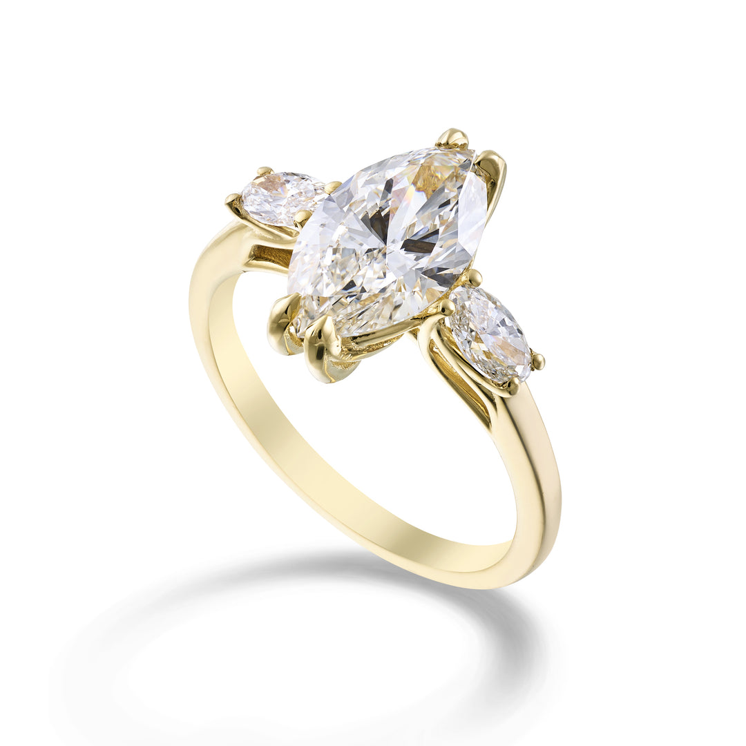 X-Diamond, ein 18-Karat-Labor g.d.tot. 2,45 ct, Cen Marquise 2,05 ct und seitliche Ovale 5x3 0,40 ct XXDAPU123O1MQBI245