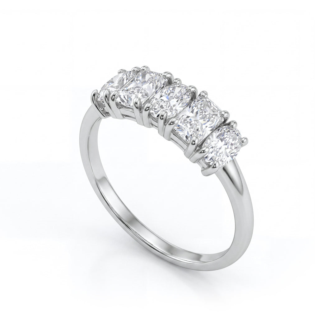 X-Diamond, ein 18-karätiger Ring mit fünf Formen, Labor g.d. Gesamtct. 1,12, strahlender ct. 0,58, ovaler ct. 0,54 XXDAN025O4BI112