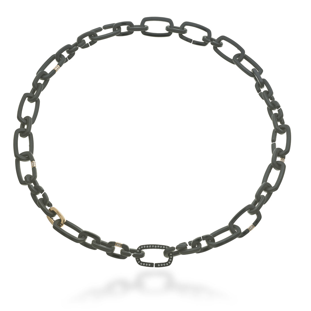 Golay chain necklace in black titanium, with five cubes set with diamonds and a small smooth shiny ring in 18k rose gold, with a large ring in titanium set with diamonds GD014O3DINE