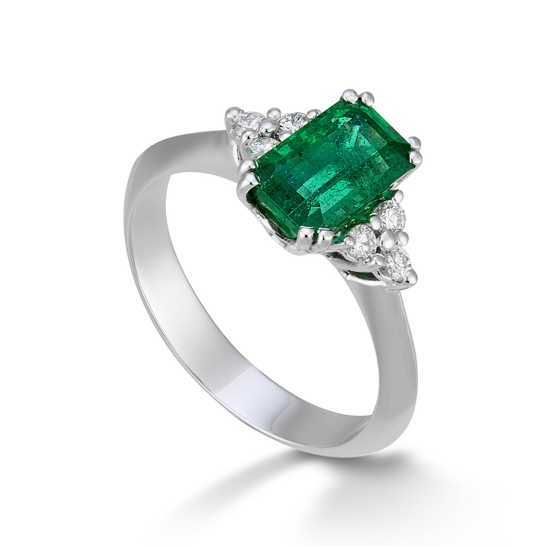 Golay octagonal emerald ring 8x6 and side diamonds ACLC059DISM2-23073110079