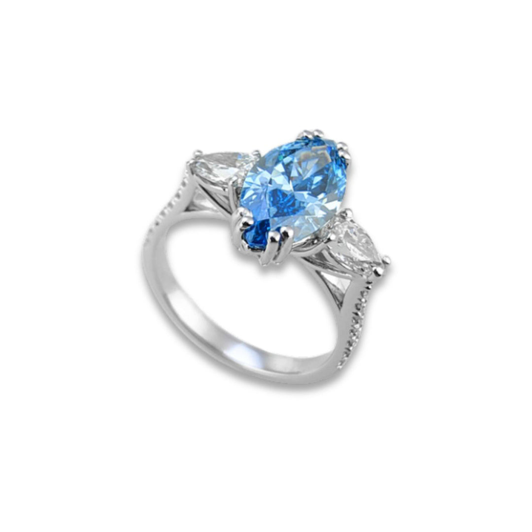 X-Diamond an 18kt lab g.d. total ct. 2.81- cent. ct. 2.00 marquise lab - drops lat nat ct. 0.68 f vvs- stem lab ct. 0.13 LXDAPU034O4MQDI281