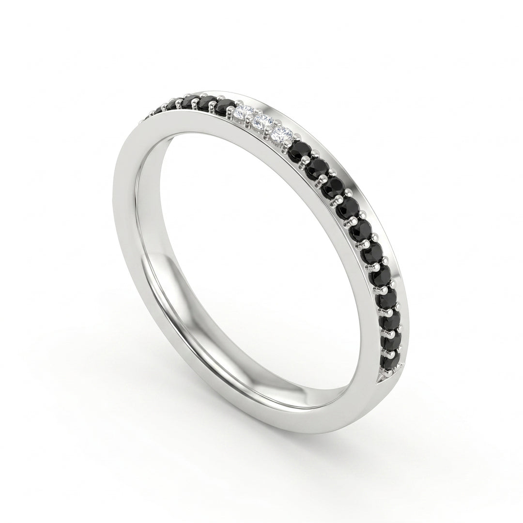 World Diamond Group een 18k smalband, halfrond spoor, met zwarte diamanten en drie witte diamanten in het midden GAFEDEMG07DIBKO4-20