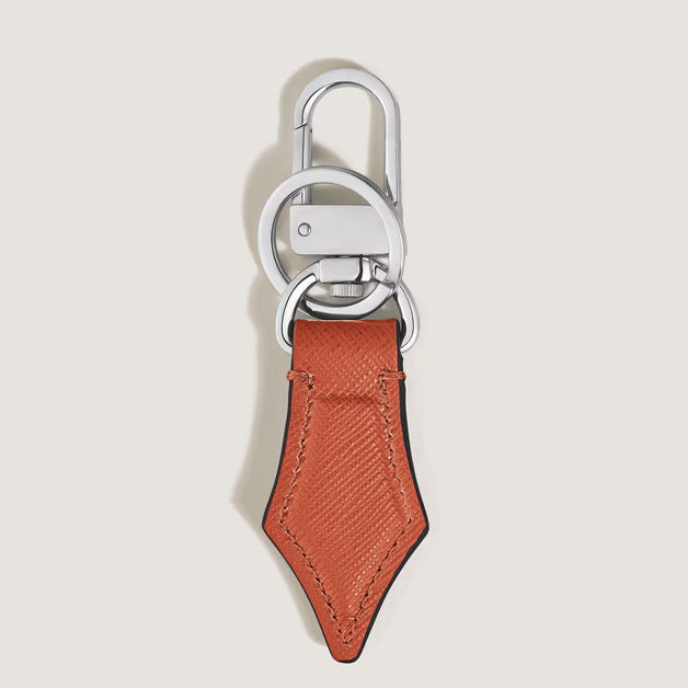 Montblanc sleutelhanger in de vorm van een penpunt in Sartorial mandarijnleer 221510