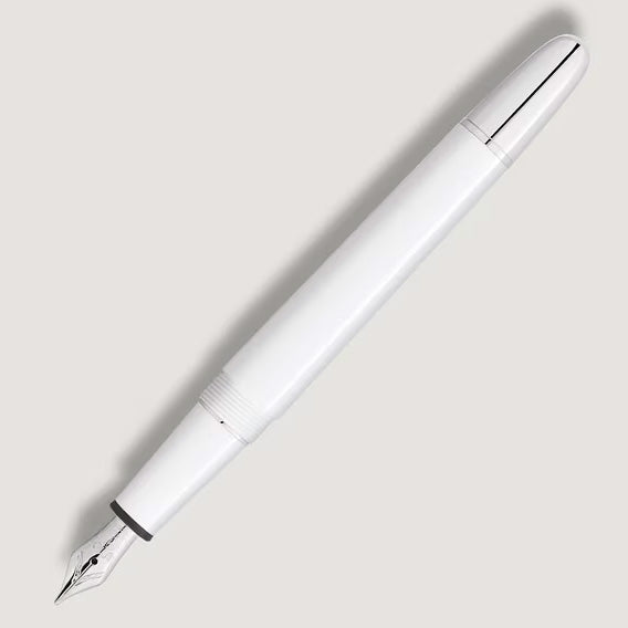 Montblanc Meisterstück Classique vulpen witte punt M 137120